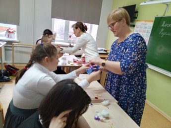 Н.А. Ларионова провела мастер-класс  с учениками коррекционной школы